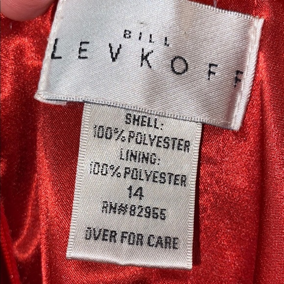 Elegant Red Satin Dress - Picture 11 of 16